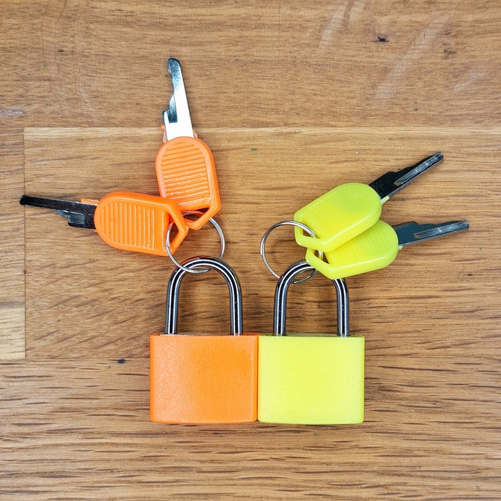 Decorative padlocks and keys 🔐🧡💛